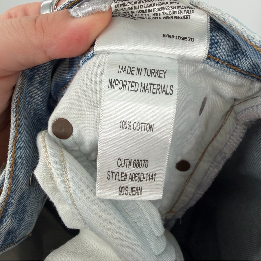 Agolde 90's Mid Rise Loose Fit Jeans in Snapshot - Picture 9 of 11